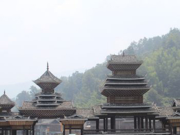 地坪风雨桥